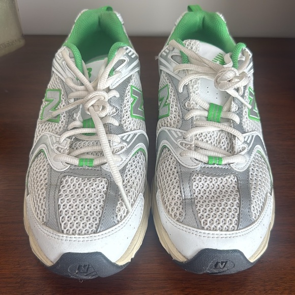 New Balance 530 US M 7.5/ W 9 Sneakers in Green and Gray - Picture 4 of 7